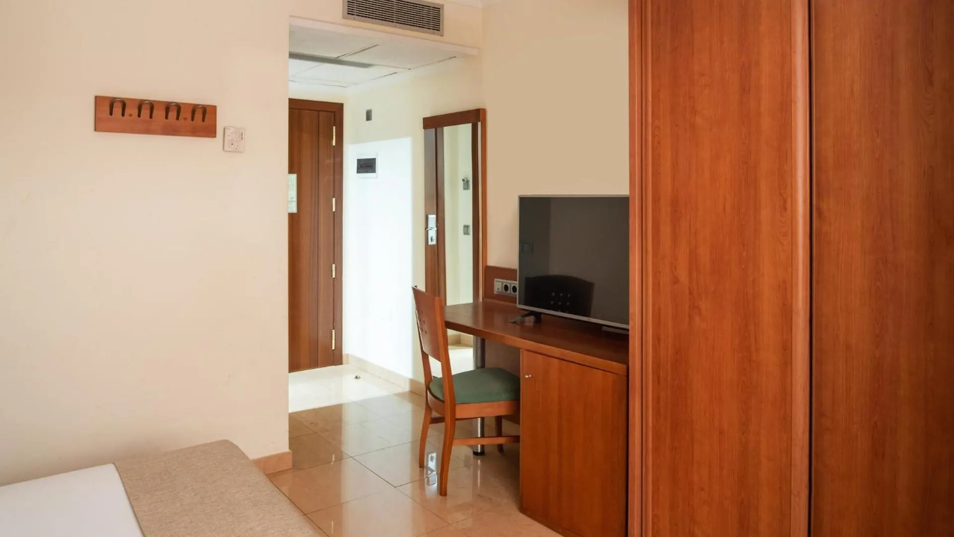 Checkin Diamar Hotel Arrecife  Spanje